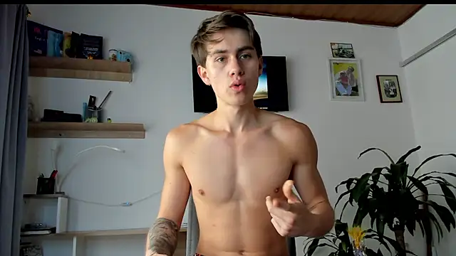 Snapshot of manucute_23_ chatting on February 15, 2:27 pm manucute 23 online show from February 15, 2:27 pm