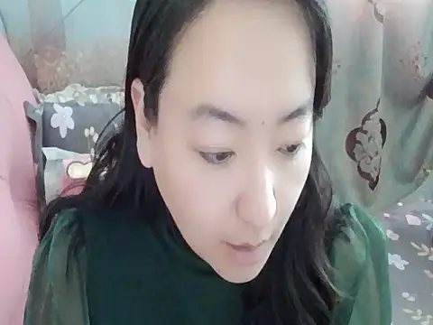 Snapshot of Xylona666 chatting on February 1, 9:43 am Xylona666 online show from February 1, 9:43 am