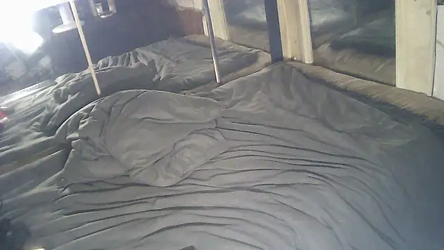 Snapshot of Mart69x chatting on December 2, 2:23 am Mart69x online show from December 2, 2:23 am