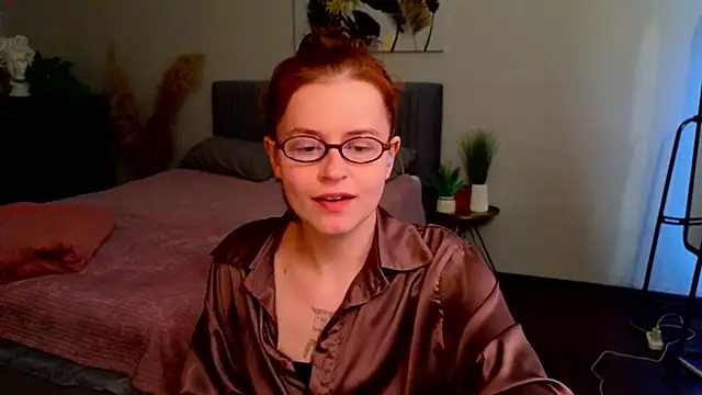 reb luvng online show from September 9, 1:42 pm