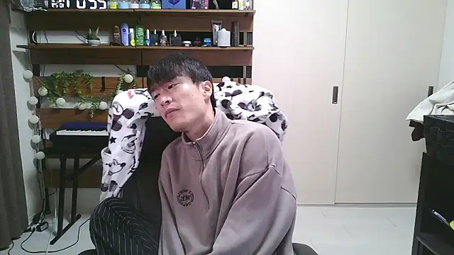 Snapshot of IroManager chatting on October 29, 1:10 pm IroManager online show from October 29, 1:10 pm