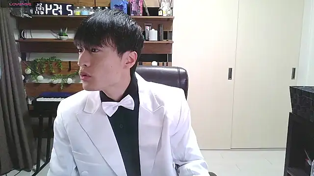 Snapshot of IroManager chatting on October 31, 12:57 pm IroManager online show from October 31, 12:57 pm