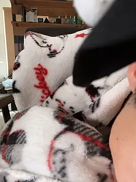 Snapshot of IroManager chatting on October 27, 1:50 am IroManager online show from October 27, 1:50 am