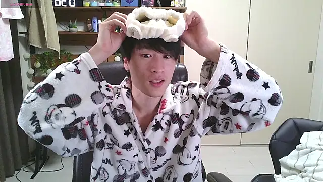 Snapshot of IroManager chatting on December 16, 3:38 pm IroManager online show from December 16, 3:38 pm