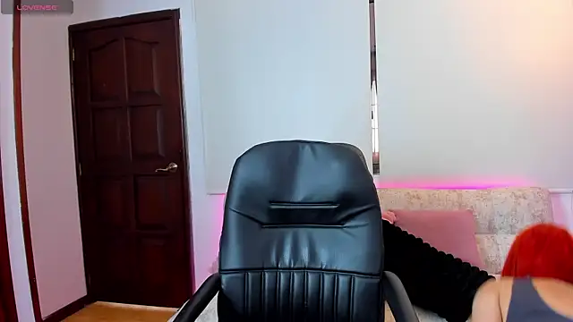 Snapshot of Irina_bx chatting on November 27, 8:31 pm Irina bx online show from November 27, 8:31 pm