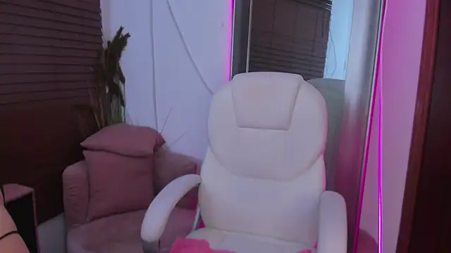 Snapshot of Irina_bx chatting on September 27, 9:21 pm Irina bx online show from September 27, 9:21 pm