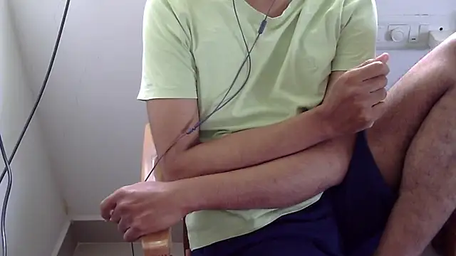 The SHY uncut online show from December 15, 6:29 am