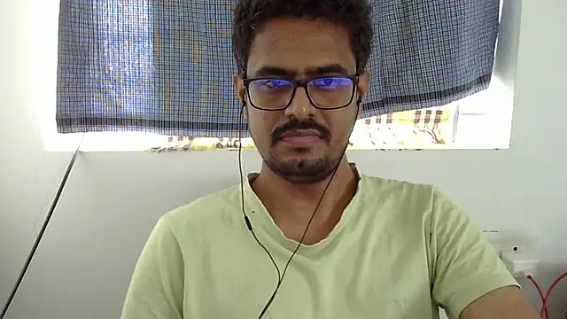 The SHY uncut online show from December 21, 10:17 am