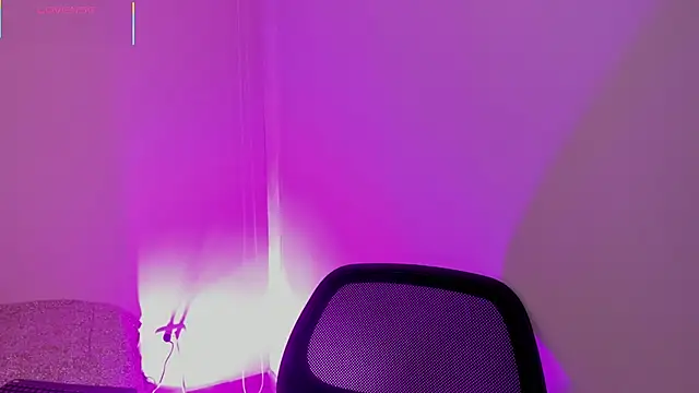 Oriana Guzman online show from February 15, 8:08 pm