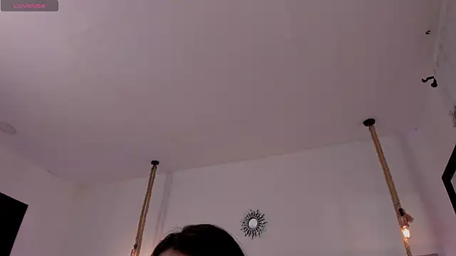 Oriana Guzman online show from July 11, 10:10 pm