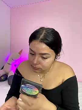 Oriana Guzman online show from November 16, 11:41 pm