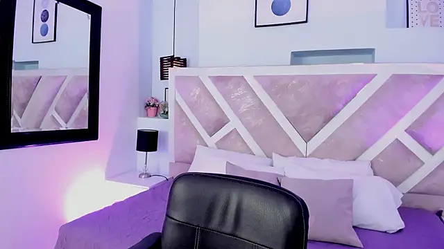 Oriana Guzman online show from May 26, 3:48 am