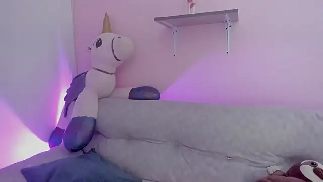 Oriana Guzman online show from May 4, 3:43 am