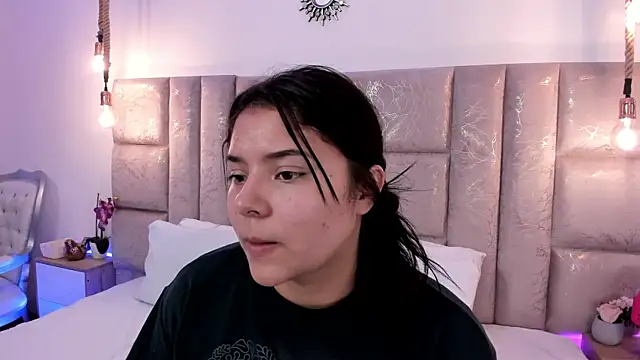 Oriana Guzman online show from June 26, 2:28 am