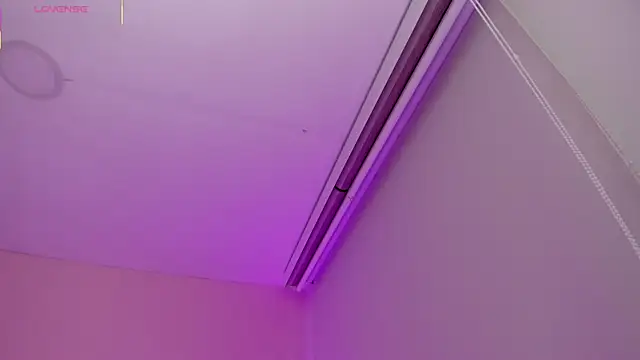 Oriana Guzman online show from March 4, 1:24 am