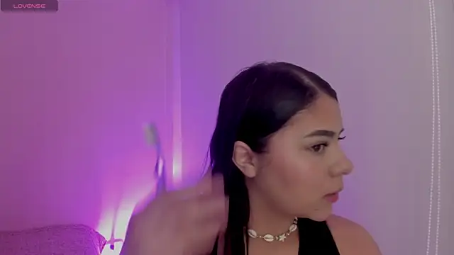 Oriana Guzman online show from April 11, 2:41 am