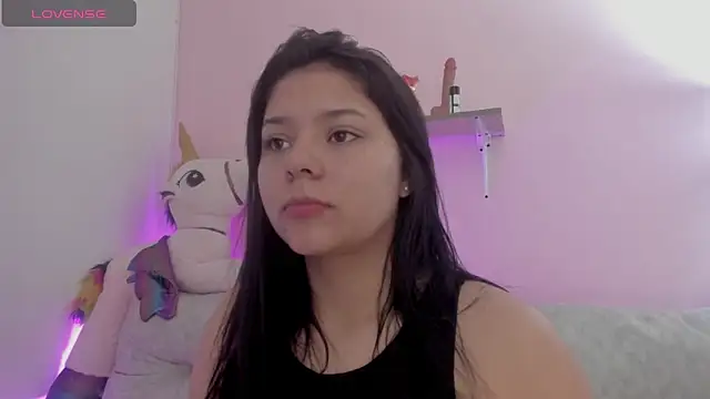 Oriana Guzman online show from May 11, 6:04 am