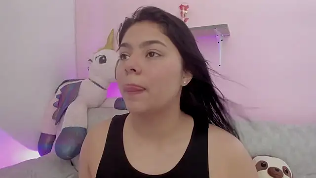 Oriana Guzman online show from May 9, 5:00 am