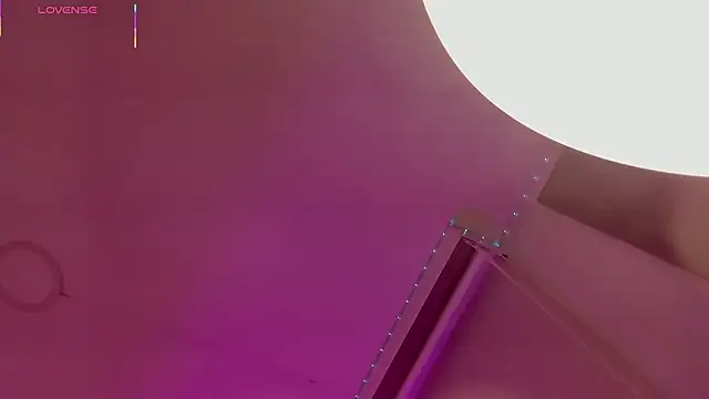 Oriana Guzman online show from February 9, 11:03 pm