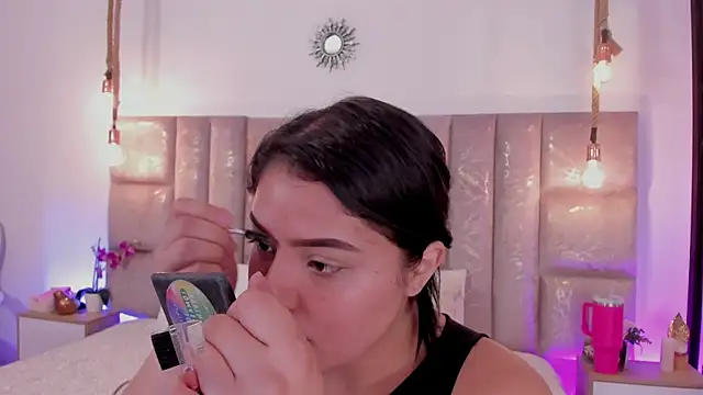 Oriana Guzman online show from July 10, 12:32 am