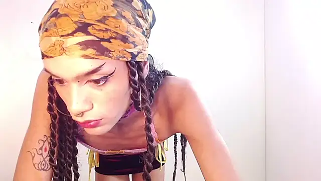 Snapshot of Foxy_Ella_ chatting on November 22, 4:17 pm Foxy Ella online show from November 22, 4:17 pm