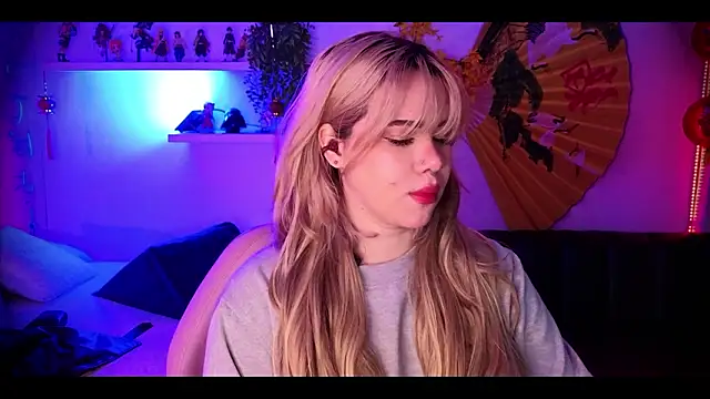 albaismynameX online show from February 25, 12:16 pm