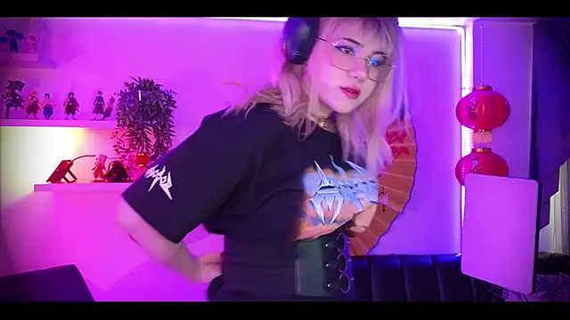 albaismynameX online show from March 7, 12:21 pm