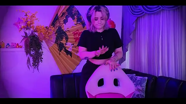 albaismynameX online show from March 3, 12:01 pm