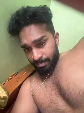 Snapshot of Handsomehunk_4U chatting on December 14, 11:18 am Handsomehunk 4U online show from December 14, 11:18 am