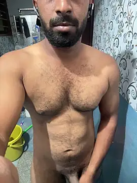 Snapshot of Handsomehunk_4U chatting on December 17, 4:45 pm Handsomehunk 4U online show from December 17, 4:45 pm