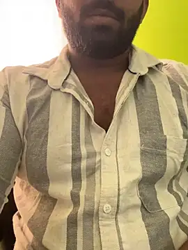 Snapshot of Handsomehunk_4U chatting on February 4, 7:07 am Handsomehunk 4U online show from February 4, 7:07 am