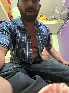 Snapshot of Handsomehunk_4U chatting on February 5, 1:33 pm Handsomehunk 4U online show from February 5, 1:33 pm