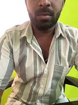 Snapshot of Handsomehunk_4U chatting on February 27, 8:46 am Handsomehunk 4U online show from February 27, 8:46 am