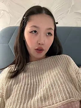 Snapshot of Aiko_Yumi chatting on September 28, 9:11 pm Aiko Yumi online show from September 28, 9:11 pm