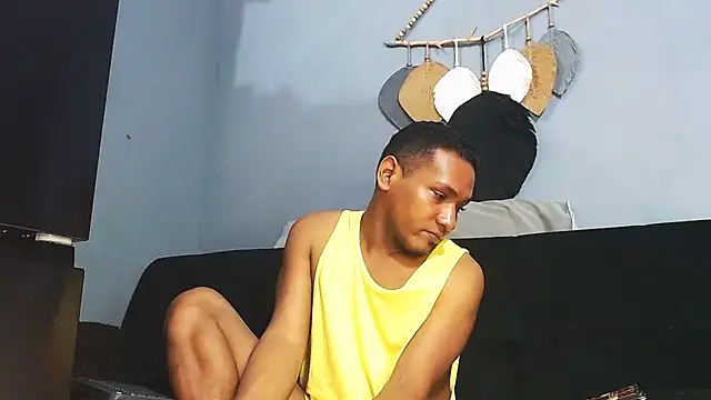 Grandeygruesa1 online show from January 14, 8:40 am