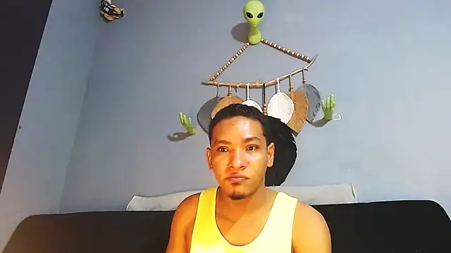 Grandeygruesa1 online show from May 30, 8:42 am