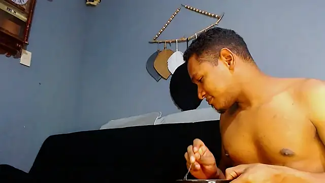 Grandeygruesa1 online show from March 5, 10:10 pm