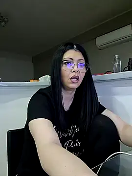 Snapshot of Milf_Abigail chatting on March 16, 4:20 am Milf Abigail online show from March 16, 4:20 am