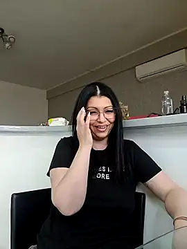 Snapshot of Milf_Abigail chatting on March 18, 7:01 am Milf Abigail online show from March 18, 7:01 am