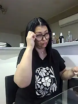 Snapshot of Milf_Abigail chatting on September 23, 11:01 pm Milf Abigail online show from September 23, 11:01 pm