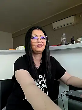 Snapshot of Milf_Abigail chatting on March 11, 6:30 am Milf Abigail online show from March 11, 6:30 am