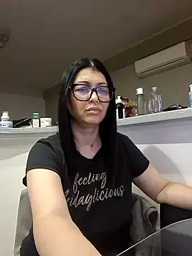 Snapshot of Milf_Abigail chatting on October 9, 1:06 am Milf Abigail online show from October 9, 1:06 am