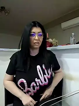 Snapshot of Milf_Abigail chatting on March 10, 1:01 am Milf Abigail online show from March 10, 1:01 am