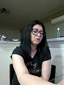 Milf Abigail online show from May 15, 1:25 am