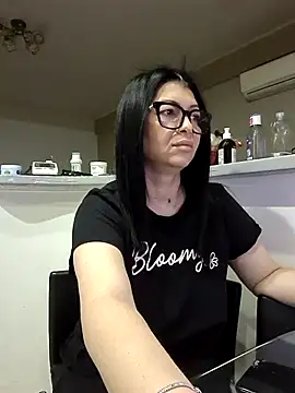 Milf Abigail online show from November 15, 2:37 am