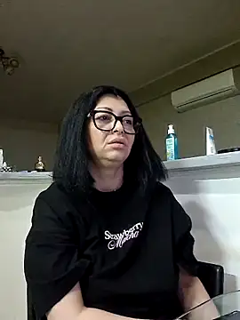 Milf Abigail online show from April 13, 11:20 pm