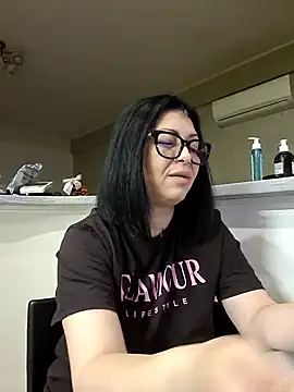 Milf Abigail online show from April 2, 2:08 am