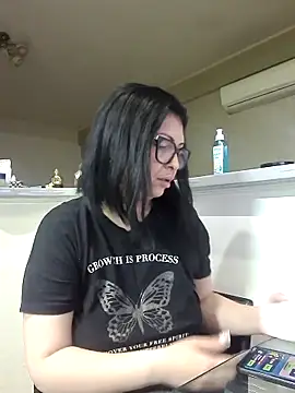 Milf Abigail online show from April 15, 1:22 am