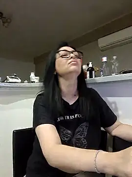 Milf Abigail online show from November 23, 10:53 pm