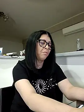 Milf Abigail online show from February 12, 3:28 am